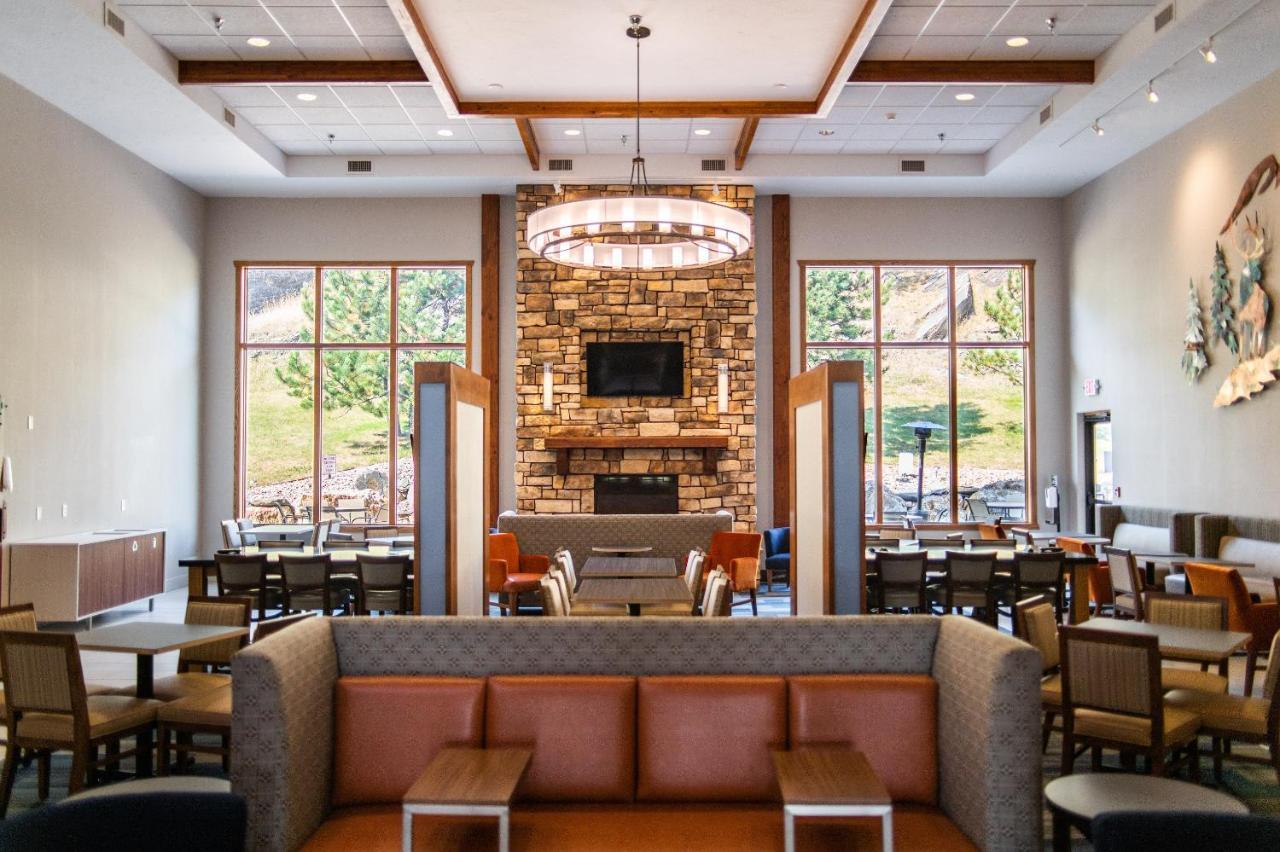 Holiday Inn Express & Suites Custer-Mt Rushmore Buitenkant foto