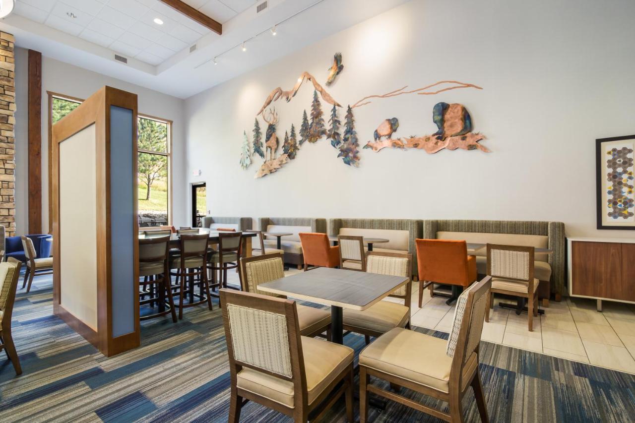 Holiday Inn Express & Suites Custer-Mt Rushmore Buitenkant foto